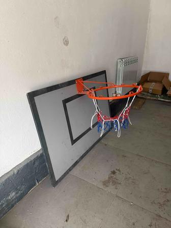 Продам баскетбольное кольцо с щитом. Новая