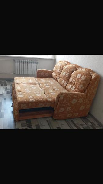 Диван