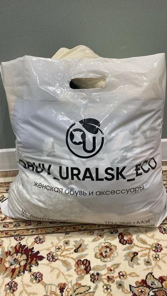 Продам женские вещи в хорошем состоянии костюмы