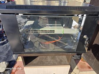 Навесной камуникационный шкаф