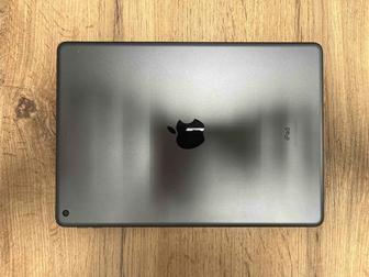 Продам iPad 8 б/у