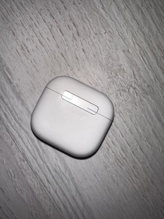 AirPods 4