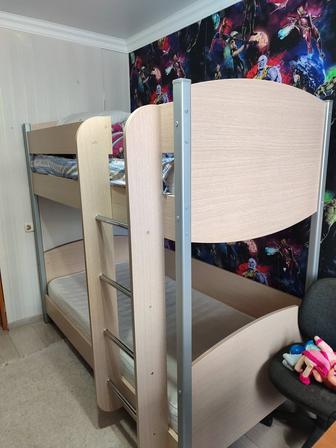 Двухярусная кровать