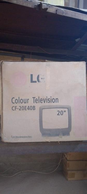 Продам телевизор LG срочно.