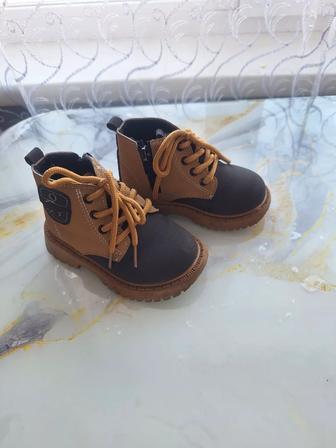 Детские ботинки на весну