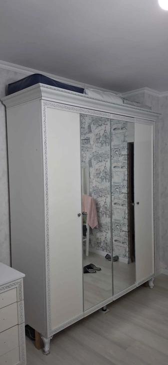 Срочно продам Шкаф для спальни