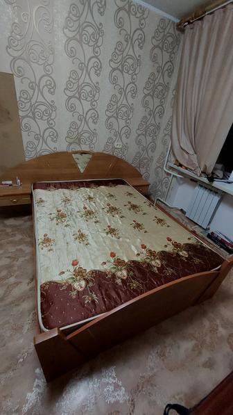 Продам двуспальную кровать