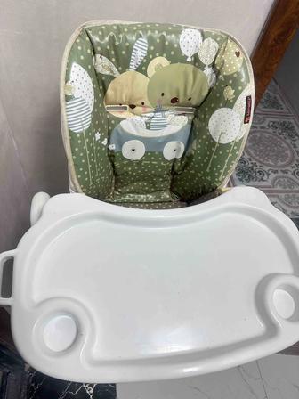 Детский стульчик для кормления