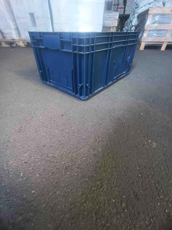 Пластиковый контейнер