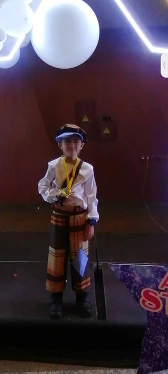 Костюмы новогодний