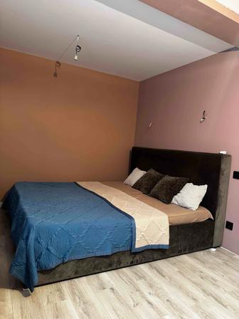 Продам кровать с матрасом