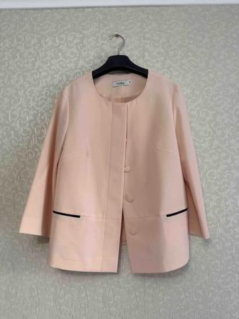 Костюм на продажу