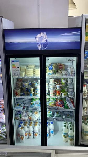 Продам витринный холодильник