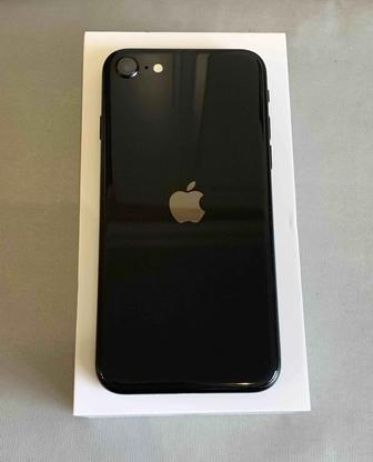 Срочно продаю идеальный iPhone SE 2020, 64 ГБ, черный цвет