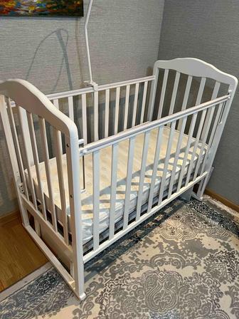 Продам детскую кровать манеж