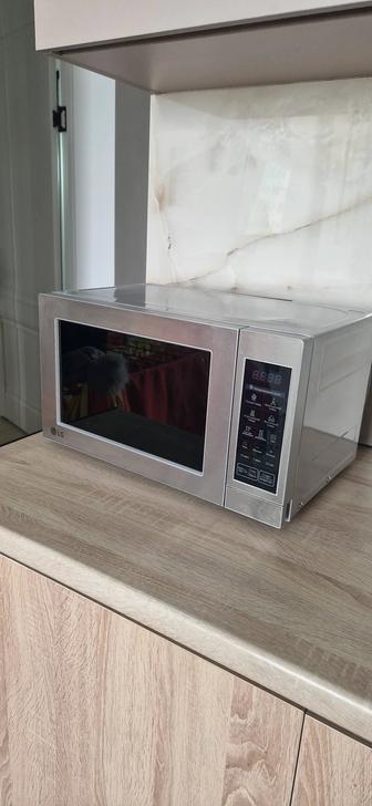 Продам микроволновка LG