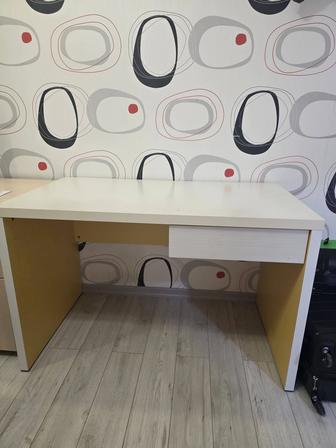 Продам стол рабочий