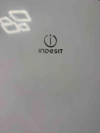Холодильник INDESIT