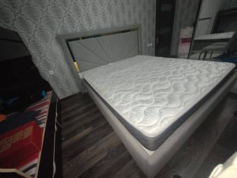 Продам двуспальную кровать