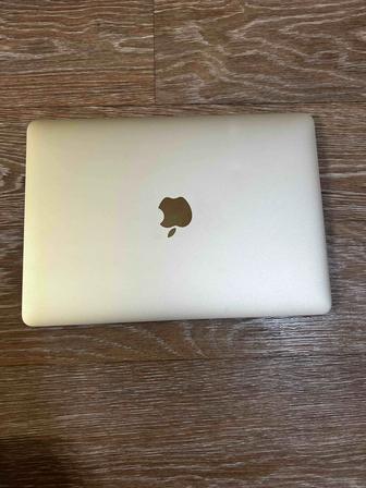 MacBook retina 2017