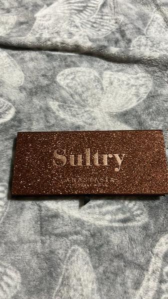 Продам палетку ABH Sultry