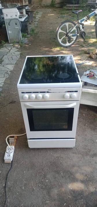 Продам стеклокерамическую электро плиту