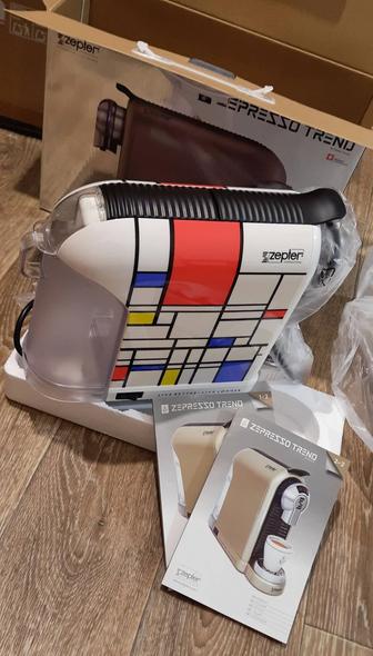 Кофемашина Zepter Zepresso ZEP-300M синий, белый, красный