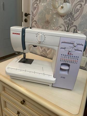 Швейная машинка Janome