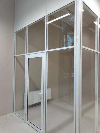 Стеклянная перегородка