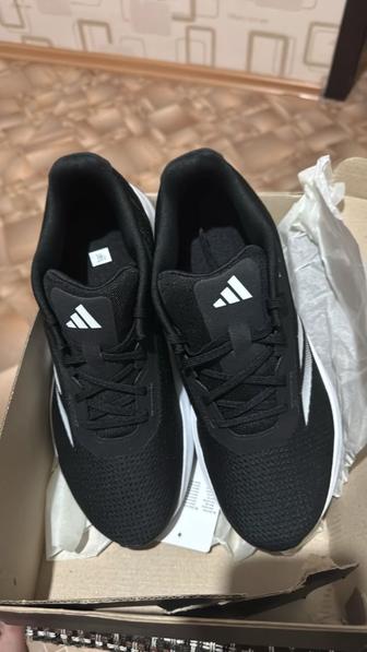 Кросовкий адидас оригинал