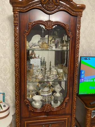 Красивый сервант