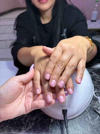 Модель на маникюр оплата только за материал