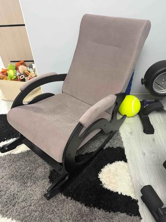 Кресло-качалка новое