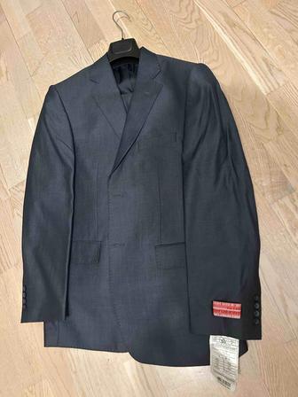 Продам мужской костюм