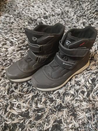 Зимние ботинки