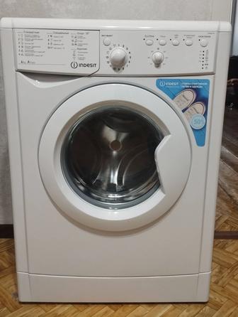 Стиральная машина Indesit IWUB 4105 CIS белый