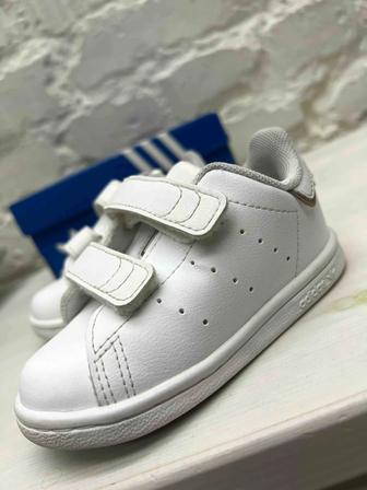 Детские кроссовки Adidas 21 размер