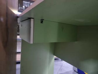 Продается тумба и шкафчик, новое состояние есть полка одна