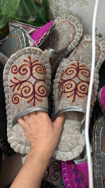 Тапочки из войлока