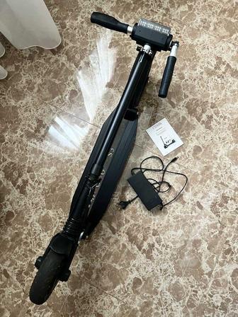 Продам самокат Kugo s3