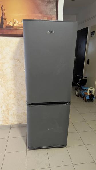 Холодильник Бирюса W133 с документами