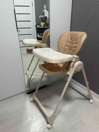 Детский стульчик для кормления Happy Baby