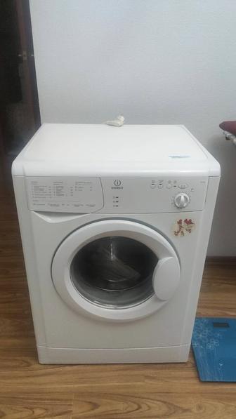 Стиральная машина Indesit