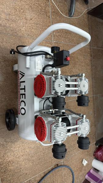 Компрессор воздушный безмасленный 50л