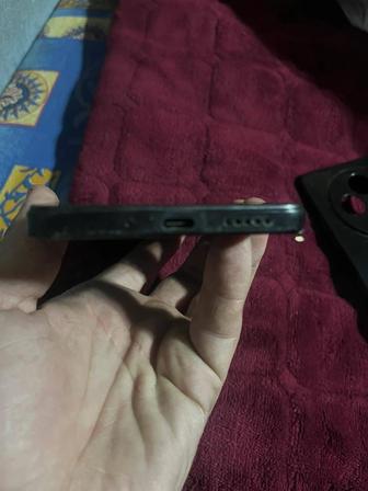 Телефон Xiaom HyperOS