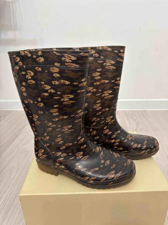 Резиновые сапоги
