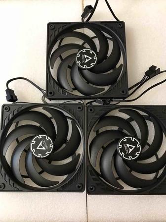 Кулера ARCTIC P12 slimPWM PST3pac