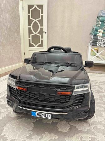 Продам детский электромобиль в отличном состоянии! Покупали год назад катал