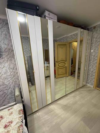 Шкаф с тумбочками