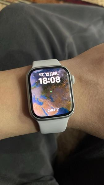 Часы Apple Watch 8